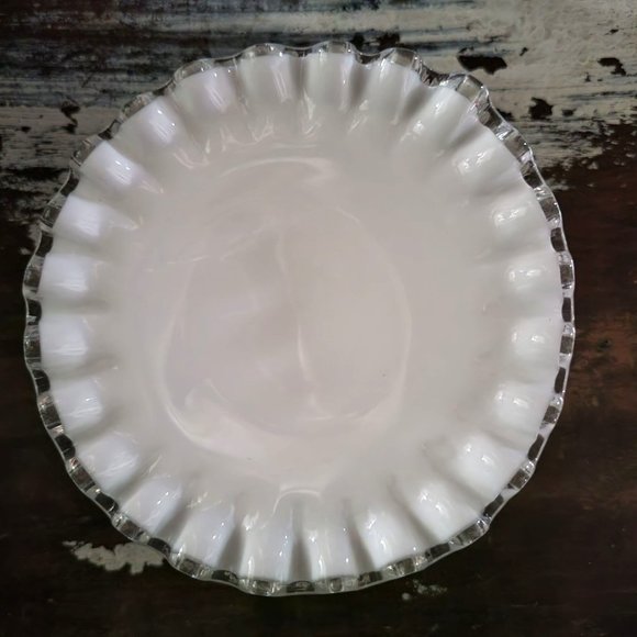 Pair of Fenton Ruffled Edge Silvercrest Candle Holders, Milk Glass Candle Holder - Picture 5 of 5